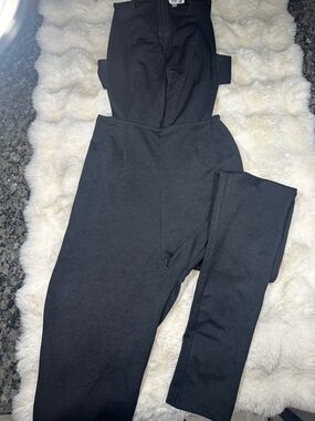 Black Women's Jumpsuit - Sleek Wide-Leg Design